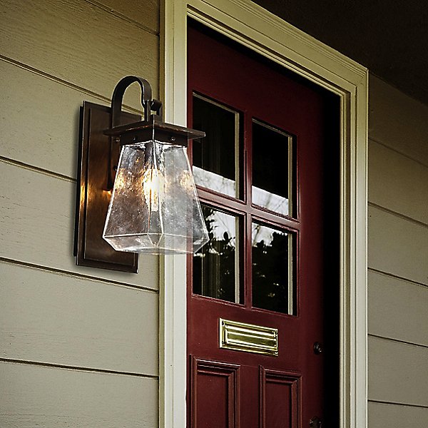 Beacon Outdoor Wall Light with Shepard’s Hook