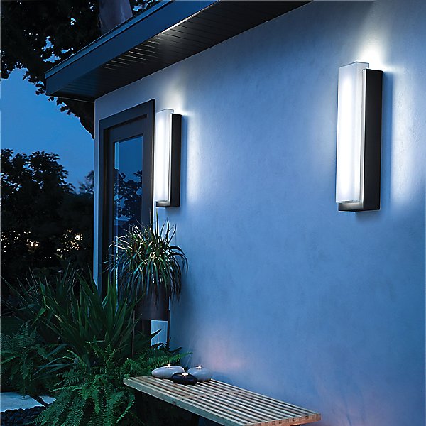 Dahlia Outdoor LED Wall Light